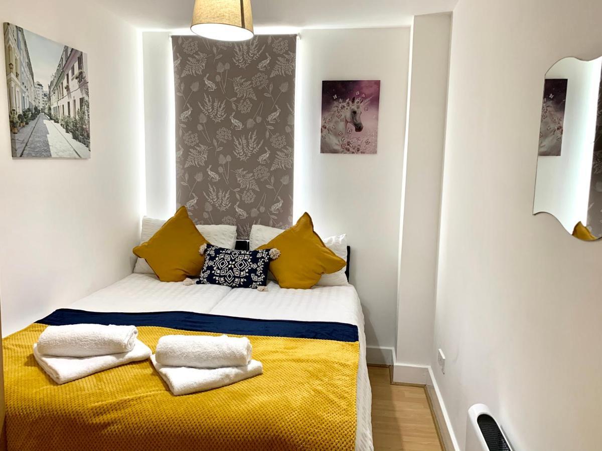 Central London 2 Bedrooms, Seperate Recption, Full Kitchen, Free Parking Exterior foto
