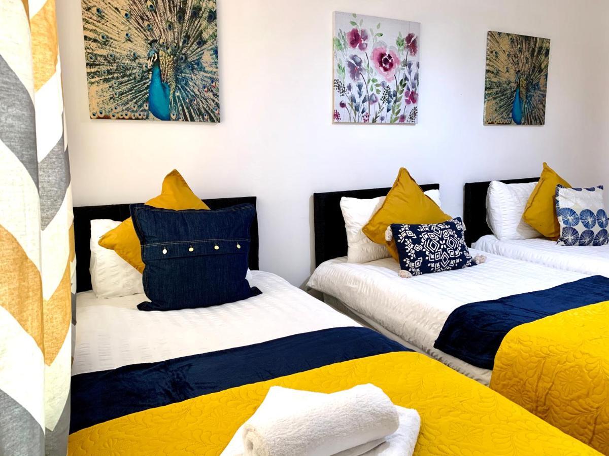 Central London 2 Bedrooms, Seperate Recption, Full Kitchen, Free Parking Exterior foto
