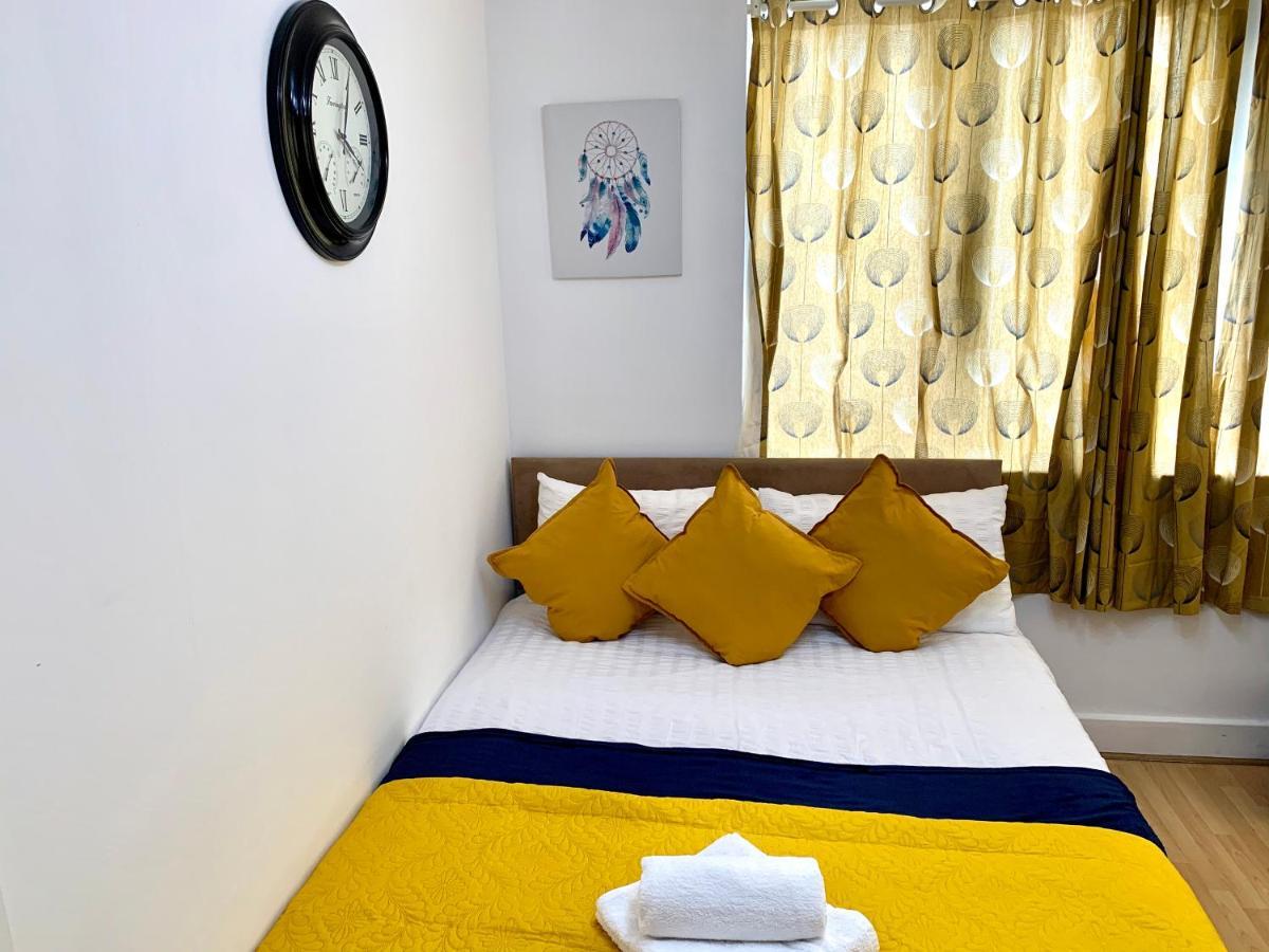 Central London 2 Bedrooms, Seperate Recption, Full Kitchen, Free Parking Exterior foto