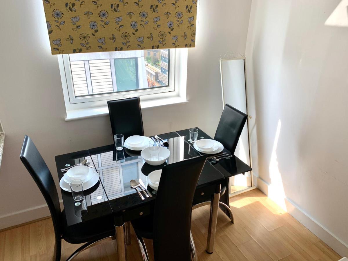 Central London 2 Bedrooms, Seperate Recption, Full Kitchen, Free Parking Exterior foto